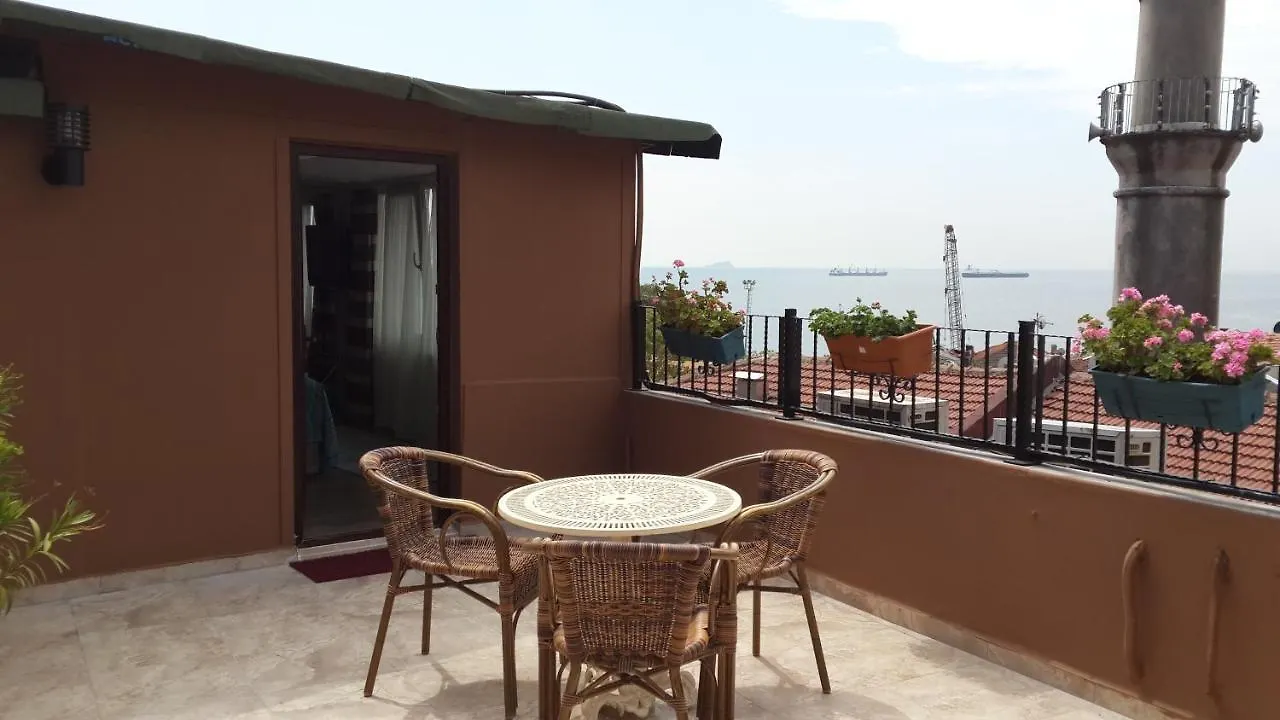 Aparthotel Tashkonak Studio Suites Istanboel