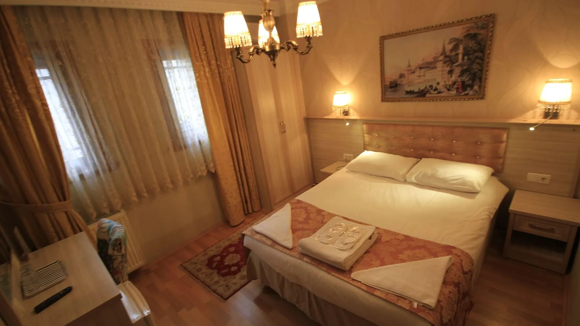 Tashkonak Studio Suites Istanboel 4*,