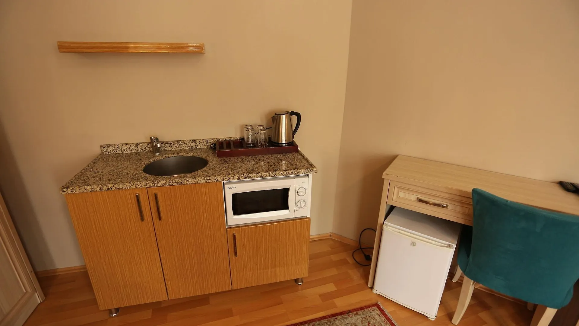**** Апарт-отель Tashkonak Studio Suites Стамбул Турция
